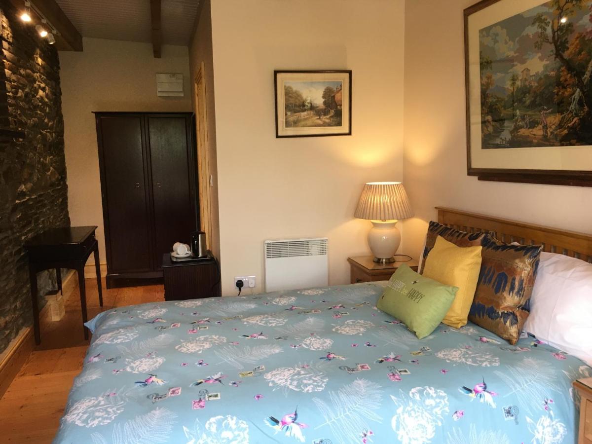 Neuadd Villa Llanwnen ภายนอก รูปภาพ