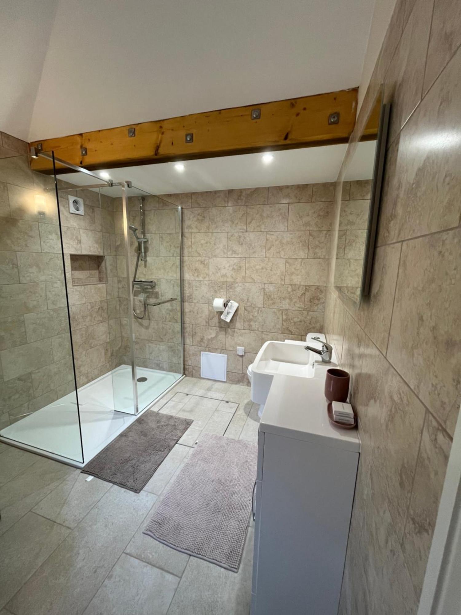 Neuadd Villa Llanwnen ภายนอก รูปภาพ
