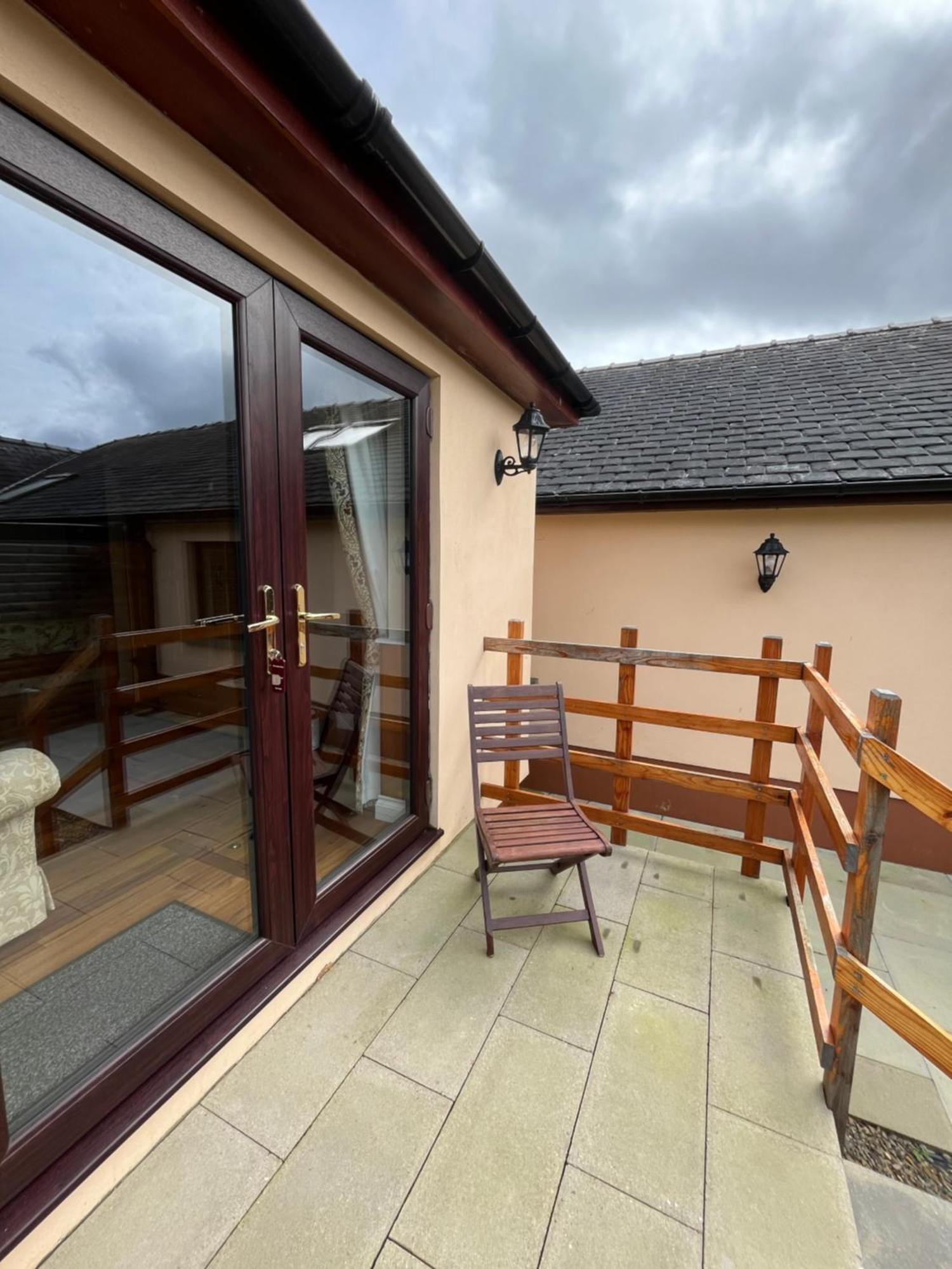 Neuadd Villa Llanwnen ภายนอก รูปภาพ